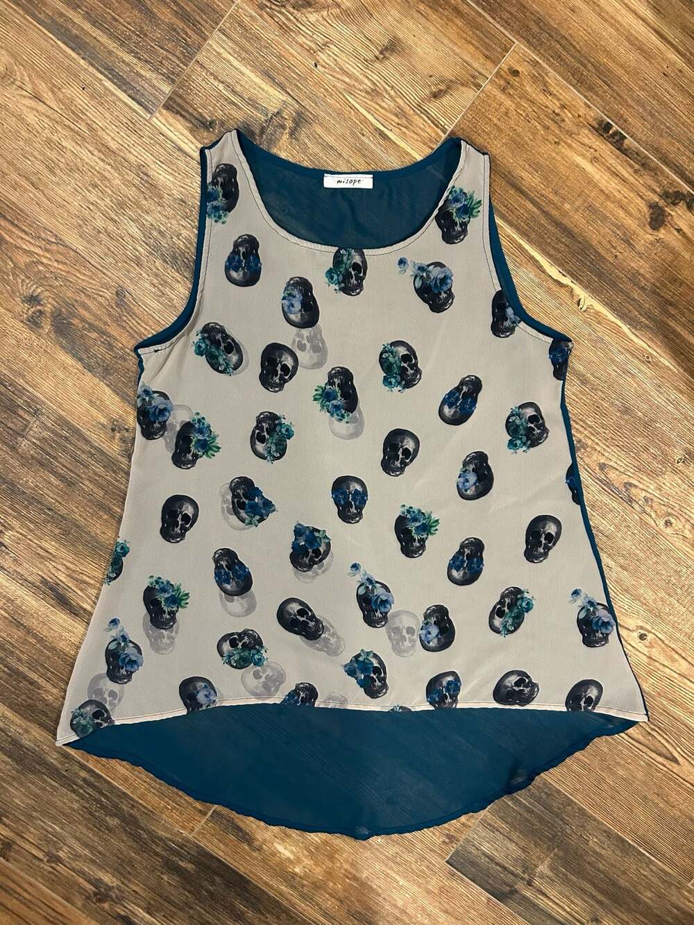 Misope Skull and Floral Print High-Low Sleeveless Tank Top